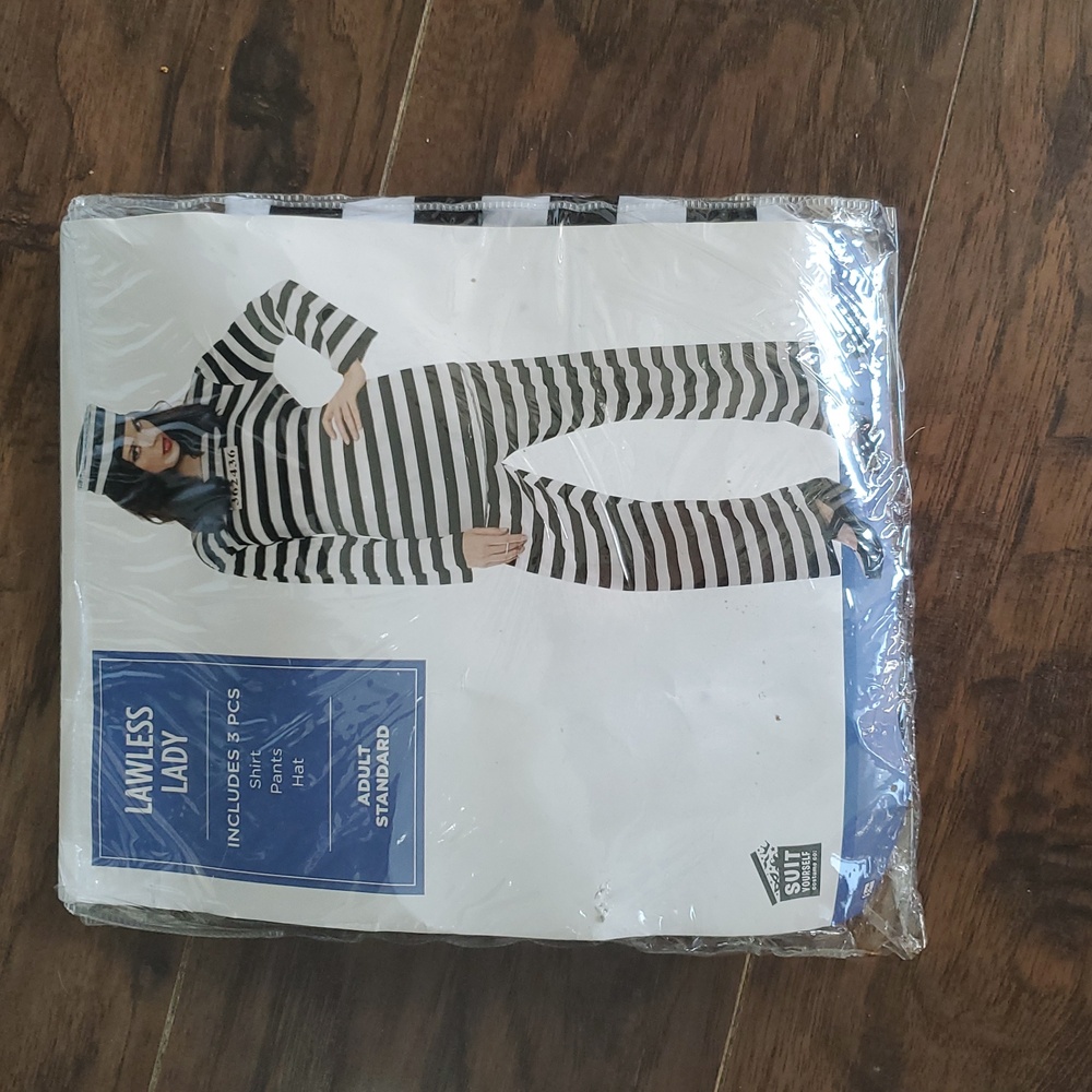 Party City Lawless Lady Costume - Black and White